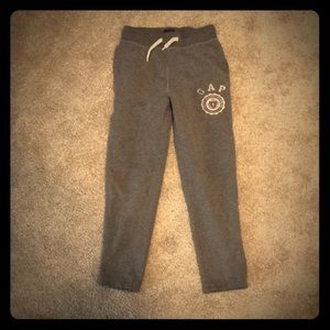 Boys size 8 Gap joggers/sweatpants